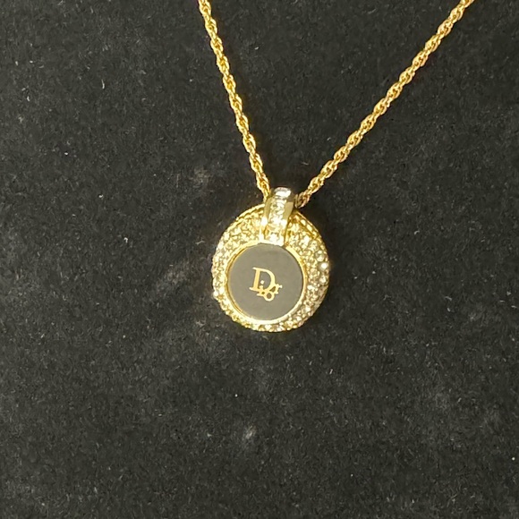 DIOR Necklace! - Picture 3 of 6